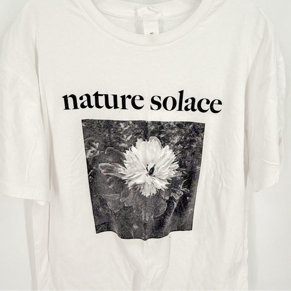 H&M White Graphic Tee - Nature Solace - Picture 2 of 4